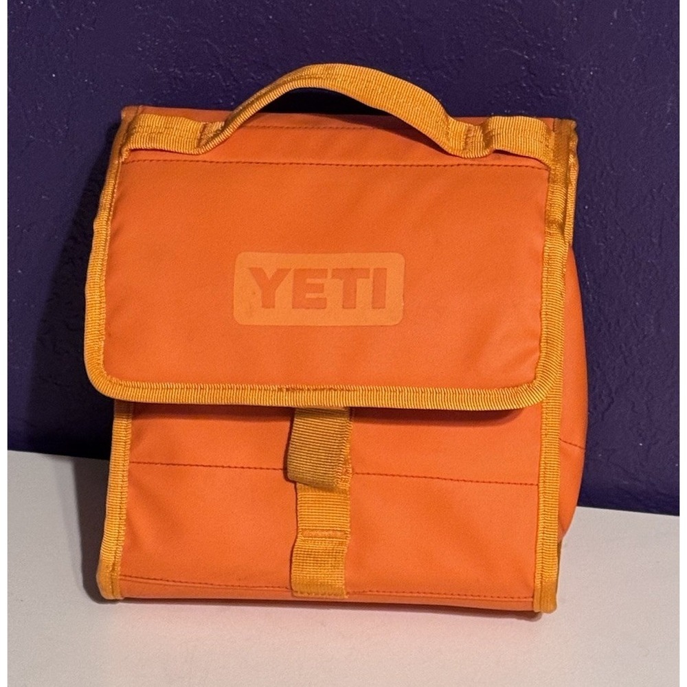 YETI Daytrip Lunch Bag Cooler King Crab Orange Rare Limited Edition Color